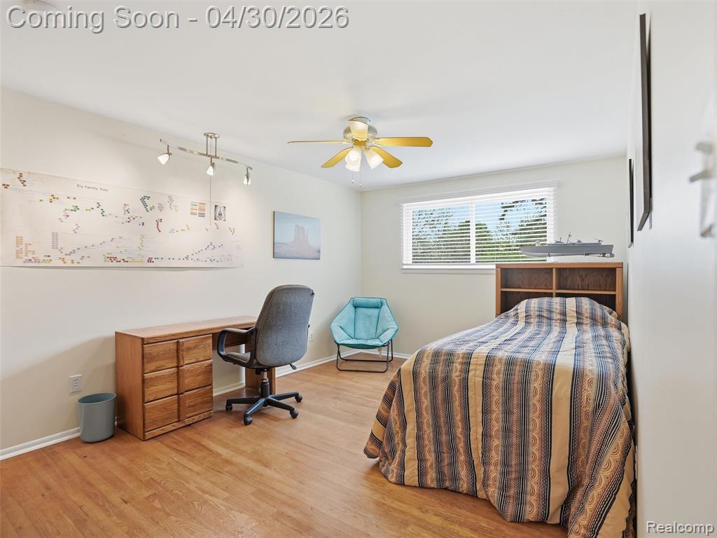 21222 Larkspur Street, Farmington, MI 48336 — Photo 27
