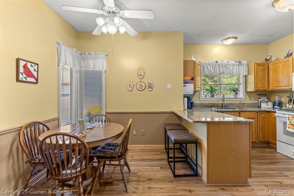 698 Ravencrest Lane, Westland, MI — Photo 6