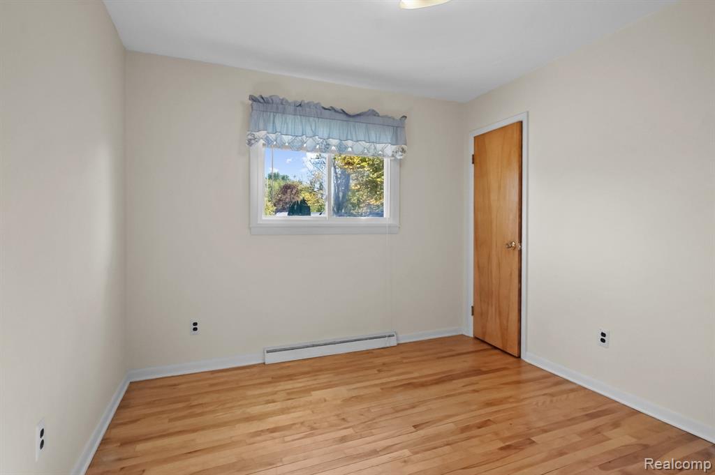 4318 Moonlight Drive, Holly, MI 48442 — Photo 16