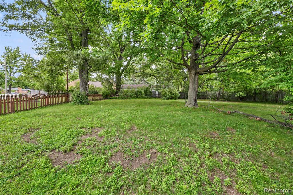 414 Aqua Court, Royal Oak, MI 48073 — Photo 29