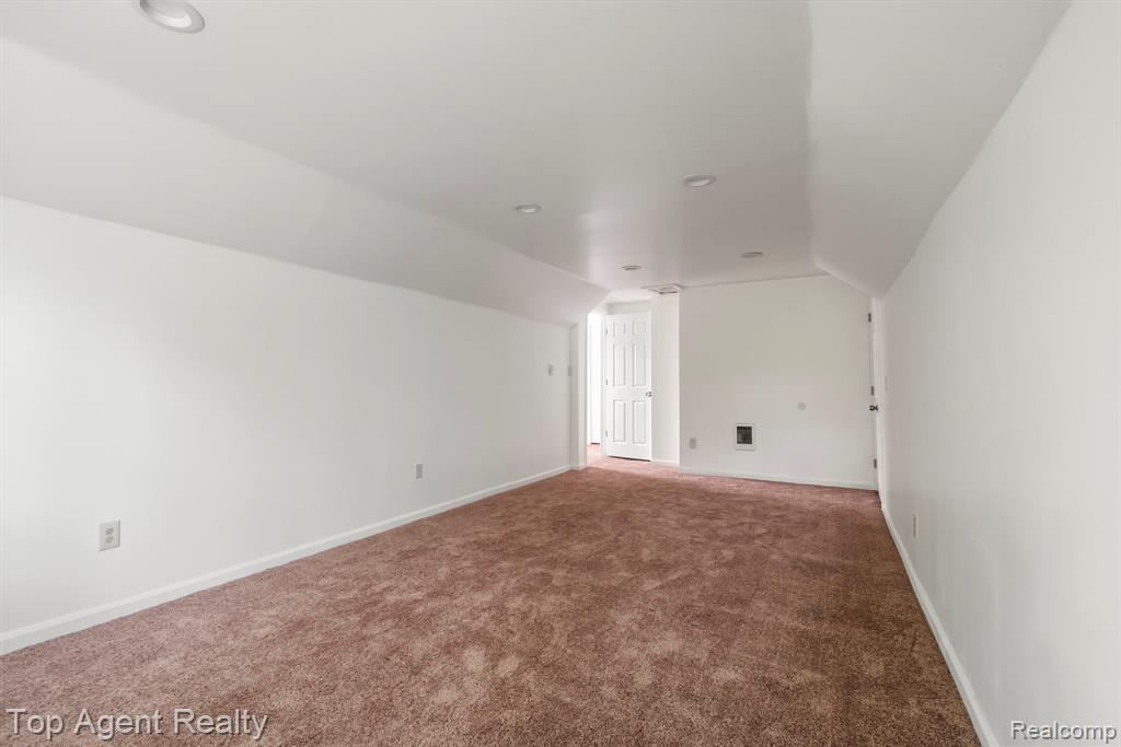 19164 Riopelle Street, Highland Park, MI 48203 — Photo 29