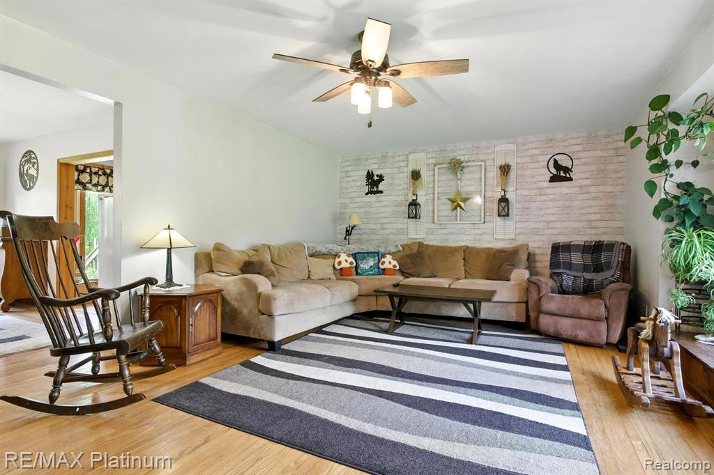 11077 Owosso Road, Fowlerville, MI 48836 — Photo 3