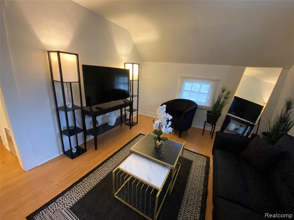 315 N Maple Street, Flushing, MI, 48433