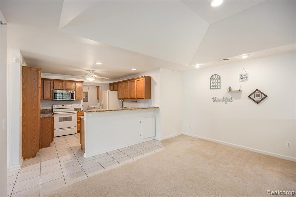 6769 Boulder Pointe Drive, Washington, MI — Photo 9
