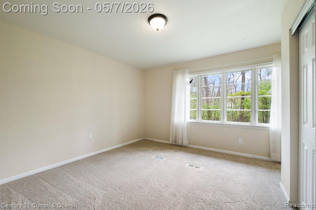 27869 Old Colony Street, Farmington, MI 48334 — Photo 40