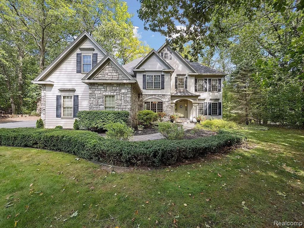 4717 Lakeshire Court, Howell, MI 48843 — front exterior