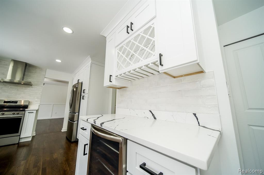7359 SAINT AUBURN Drive, Bloomfield Hills, MI 48301 — Photo 20