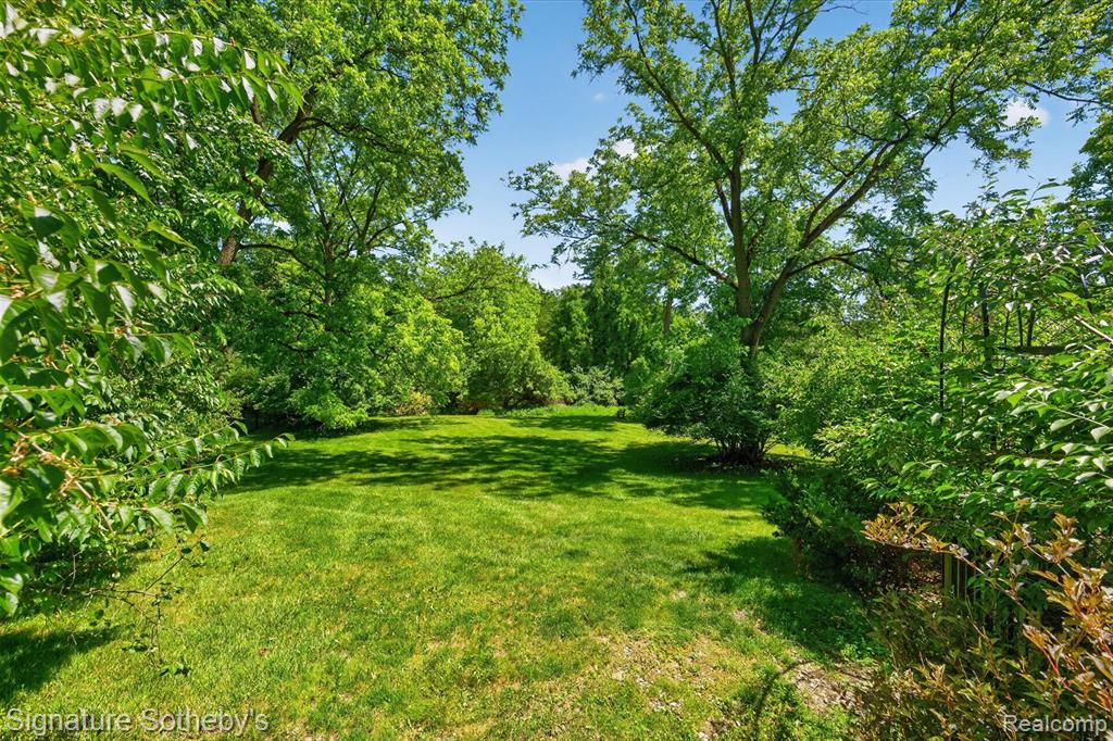 30650 Lahser Road, Beverly Hills, MI 48025 — Photo 77