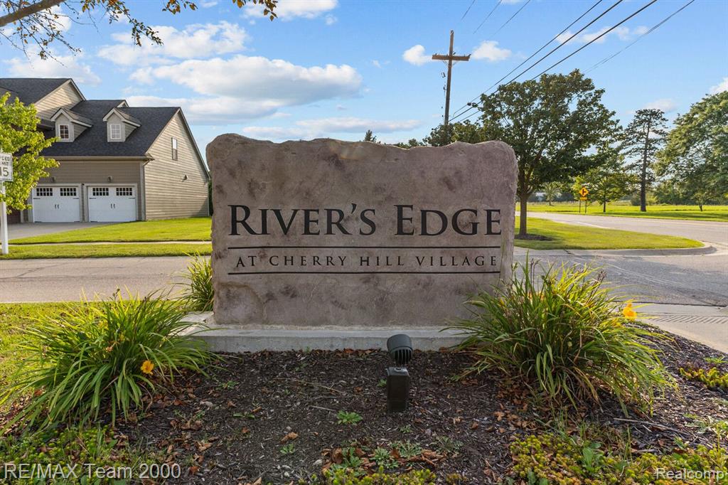 51139 GOLD RIDGE Lane, Canton, MI 48188 — Photo 37