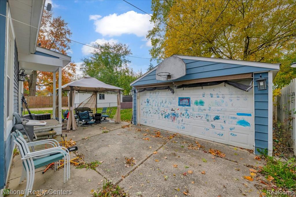 4428 Bedford Street, Dearborn Heights, MI 48125 — Photo 22