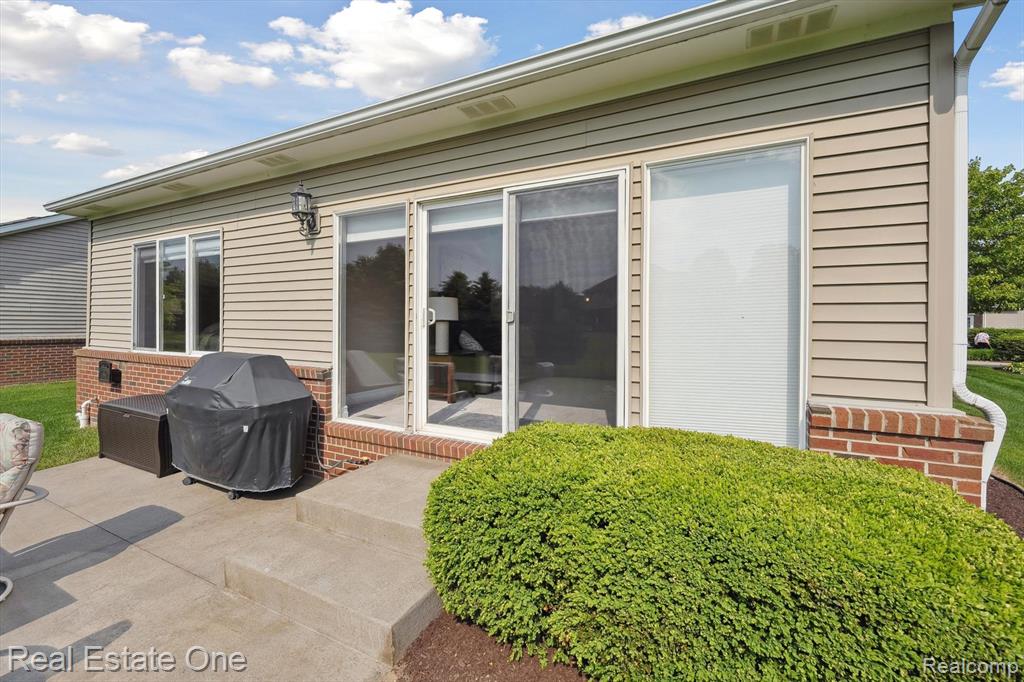 446 Delmar Court, Highland, MI — Photo 52