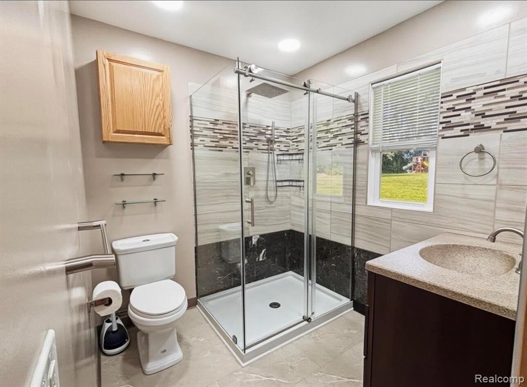 3835 N Graham Road, Freeland, MI 48623 — Photo 16