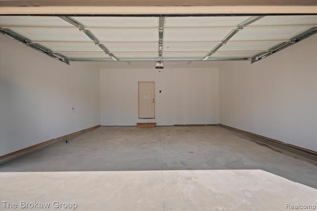 3369 Meadowridge Court, Davison, MI 48423 — Photo 38