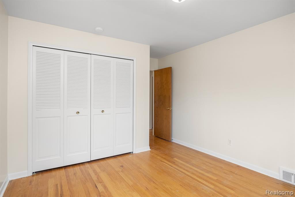 930 TROMBLEY Road, Grosse Pointe Park, MI 48230 — Photo 17