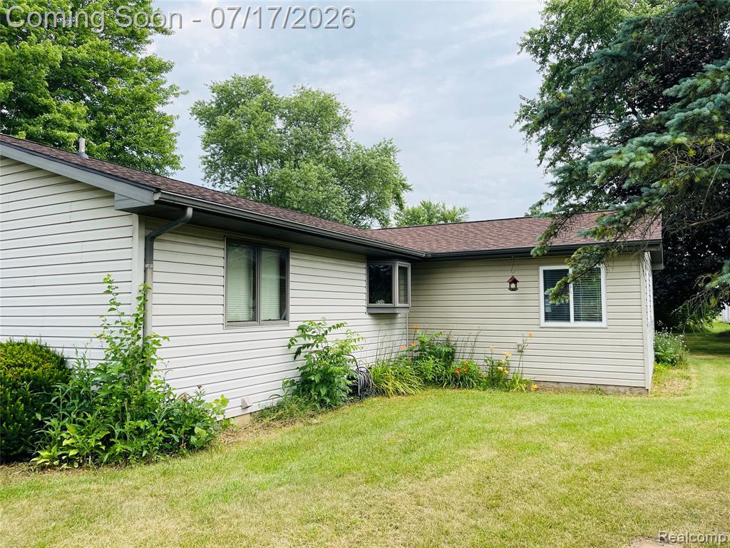 810 E Liberty Street, Chesaning, MI 48616 — Photo 31