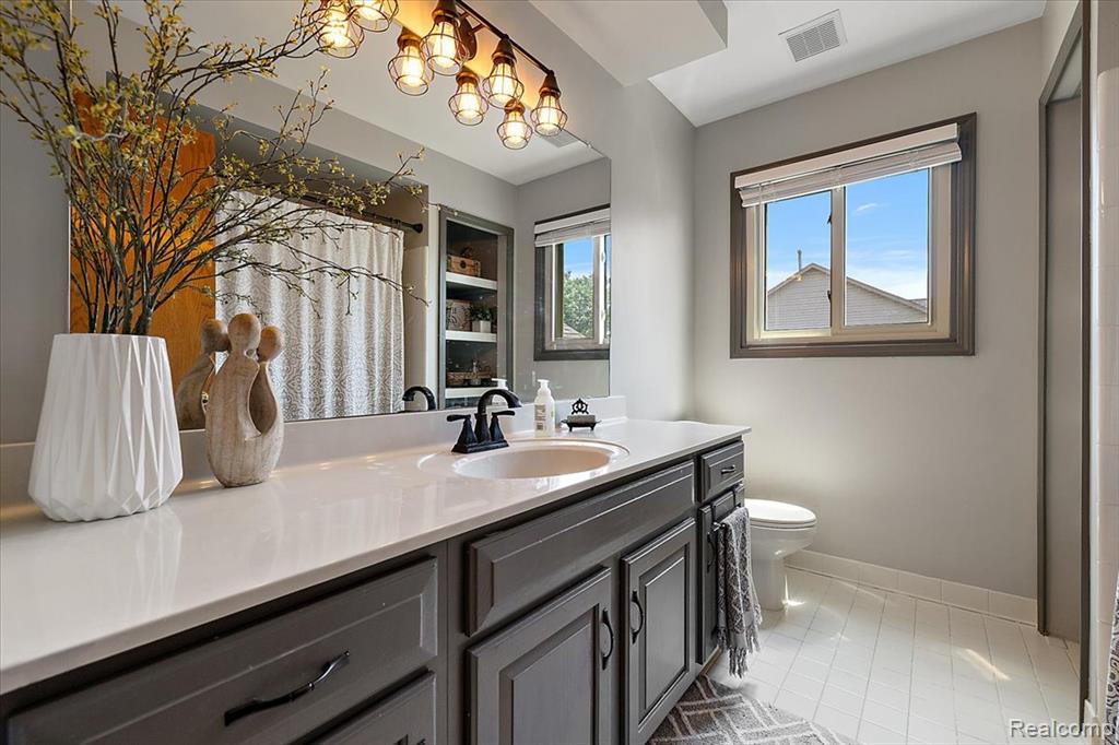 42764 Bloomingdale Drive, Sterling Heights, MI 48314 — Photo 36