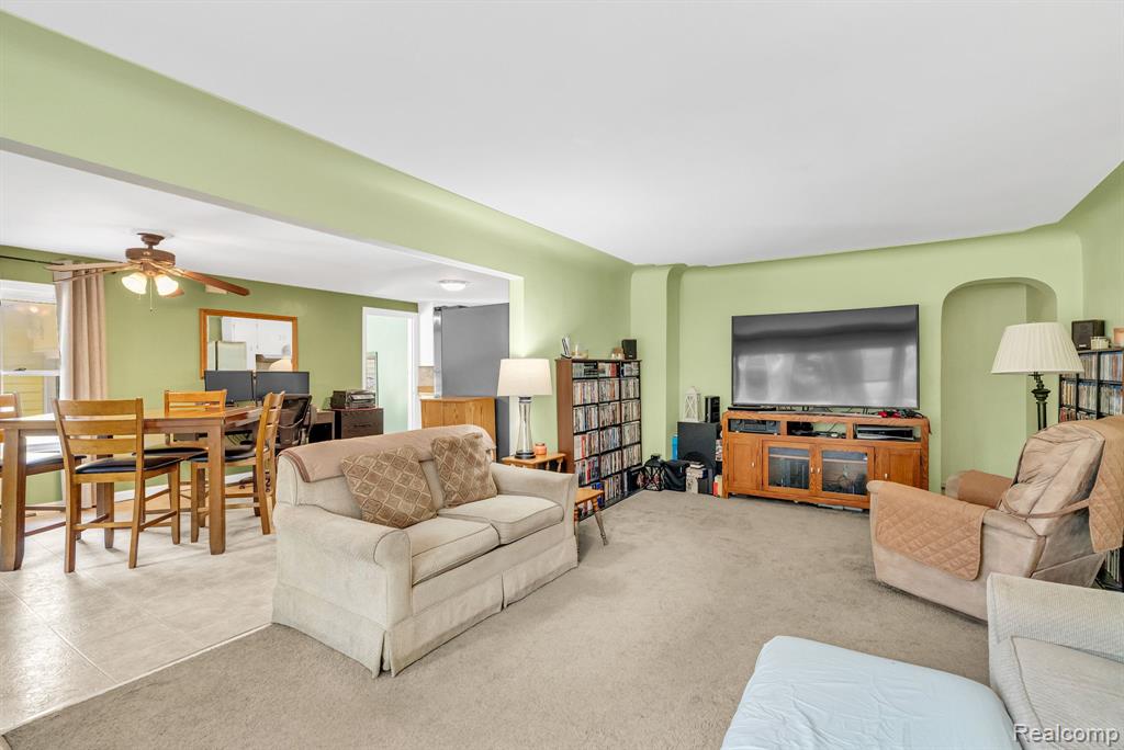 4350 Lessing Avenue, Waterford, MI 48329 — Photo 4