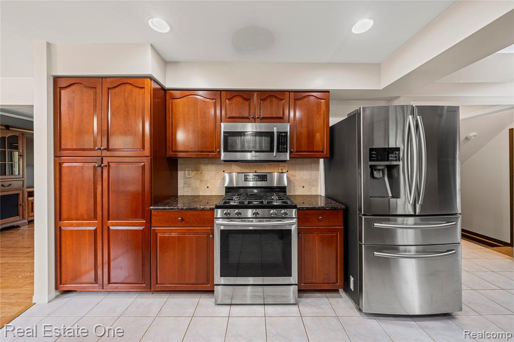 6995 Allen Hill Court, Clarkston, MI 48348 — Photo 4