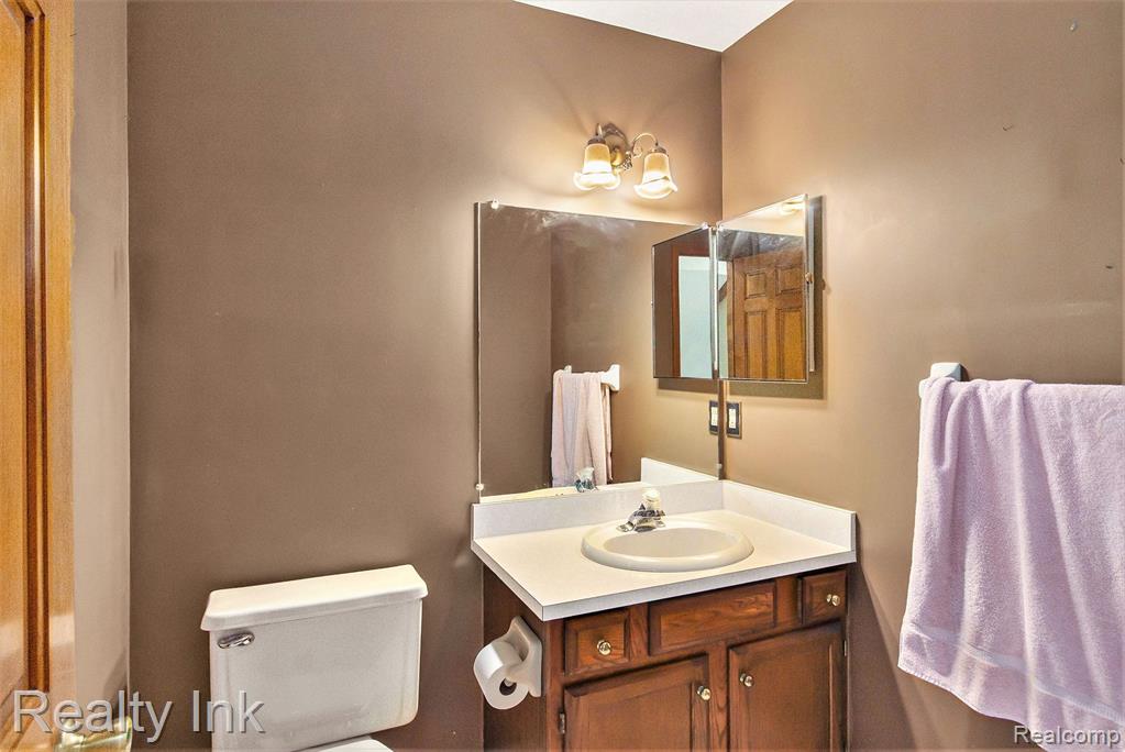808 MAPLEWOOD CT, Brighton, MI 48116 — Photo 12