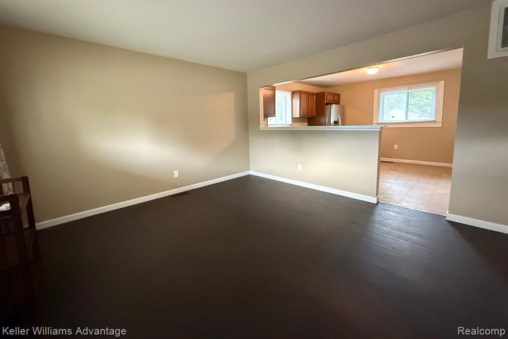 649 Oswego Avenue, Ypsilanti, MI 48198 — Photo 4