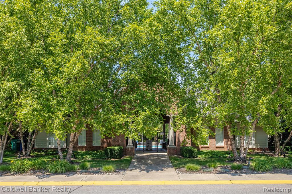 19106 CHESAPEAKE Circle, Walled Lake, MI 48390 — Photo 23