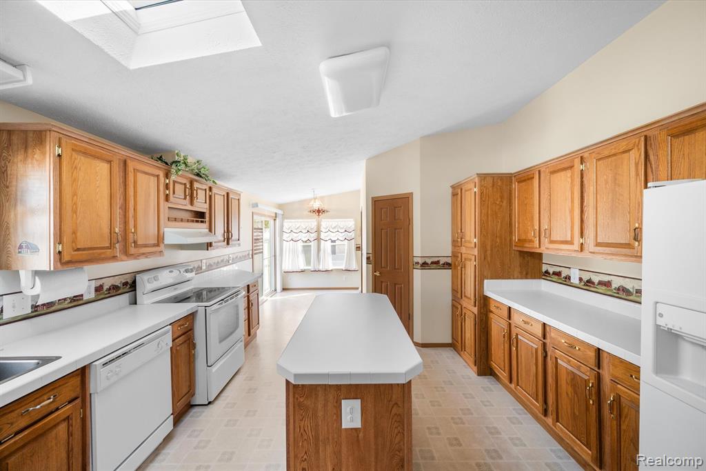 473 Fife, Temperance, MI 48182 — Photo 12