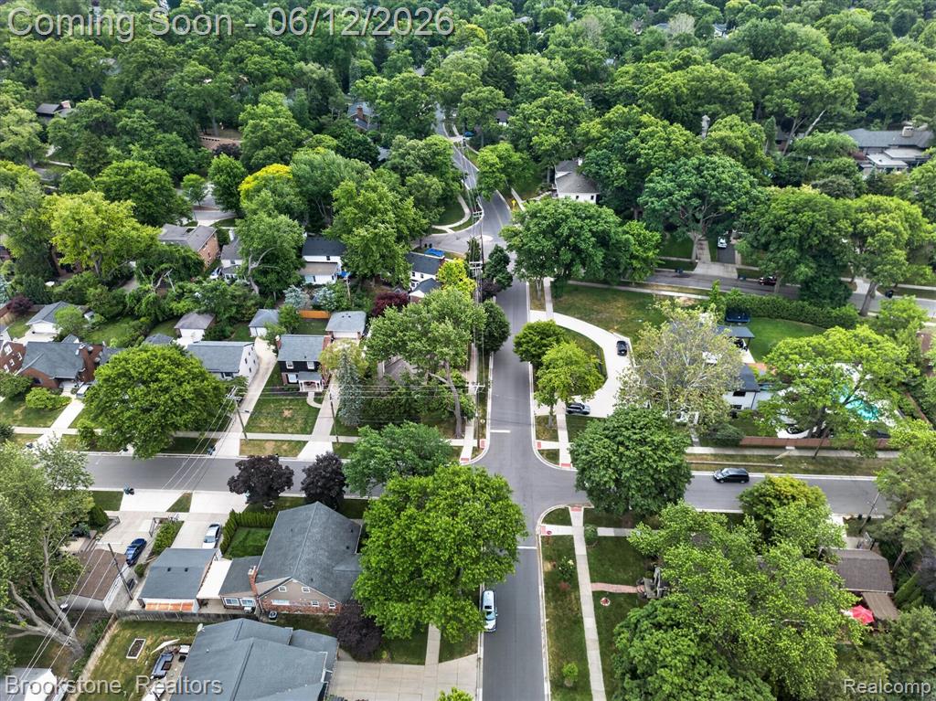8926 Lincoln Drive, Huntington Woods, MI — Photo 55