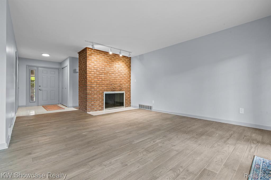 43351 ASPEN Drive, Sterling Heights, MI 48313 — Photo 5