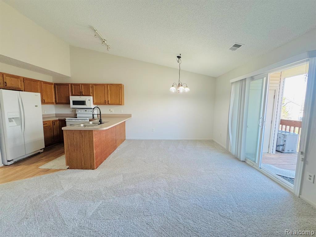 4956 Oak Hill Drive, 78, Waterford, MI 48329 — Photo 7