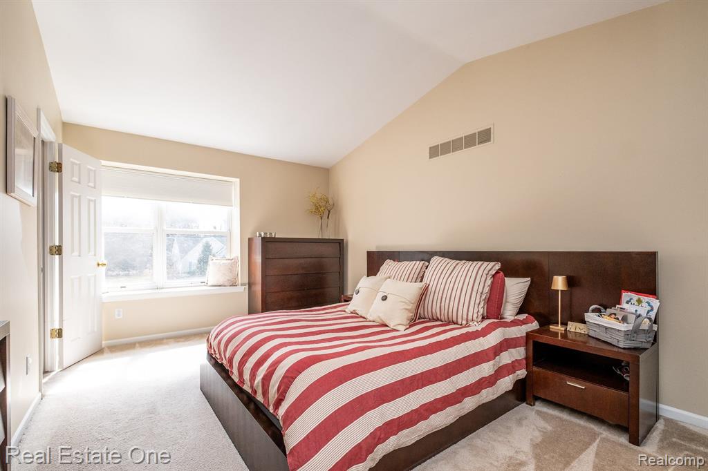 7265 WILLOW OAK Drive, West Bloomfield, MI 48324 — Photo 24