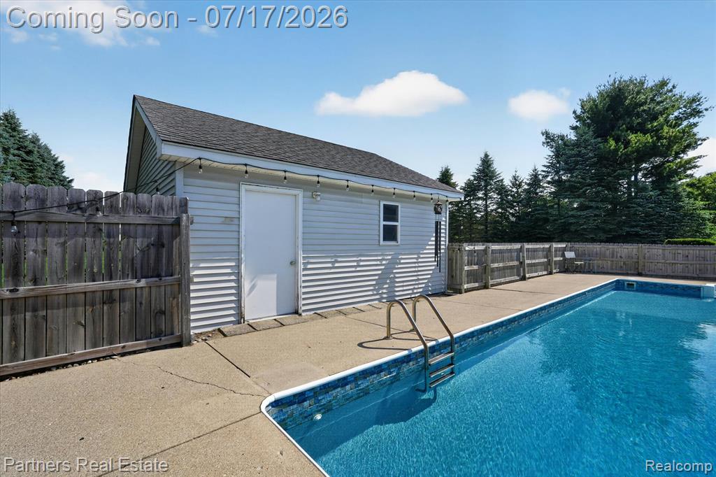 9145 Apple Orchard Drive, Fenton, MI 48430 — Photo 48
