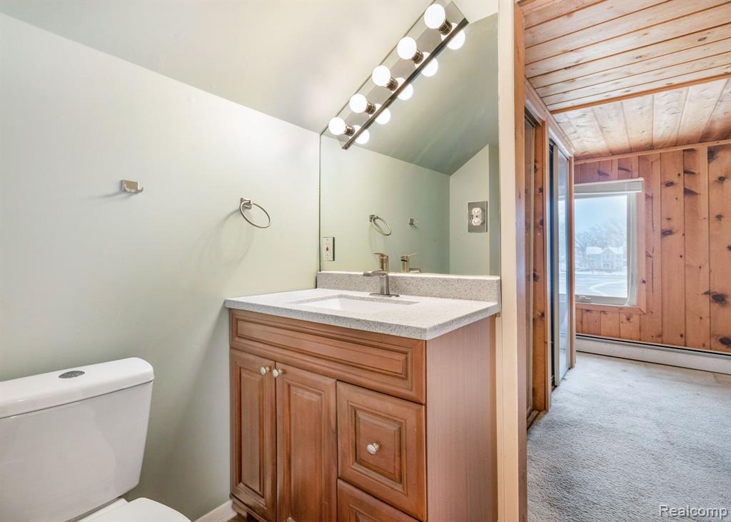653 CENTRAL Drive, Lake Orion, MI 48362 — Photo 26
