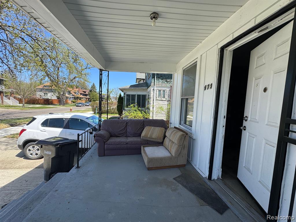 879 WEBB Street, Detroit, MI 48202 — Photo 19