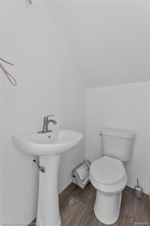 8040 Plainview Avenue, Detroit, MI 48228 — Photo 14