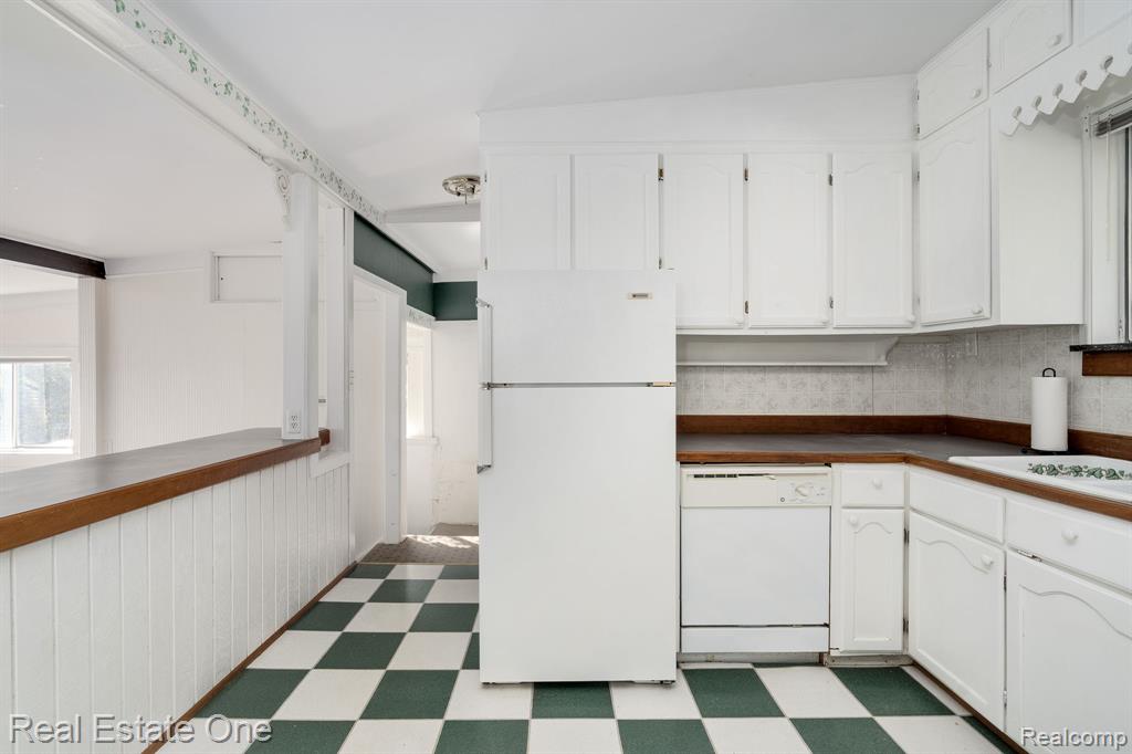 485 Bellevue Avenue, Lake Orion, MI 48362 — Photo 32