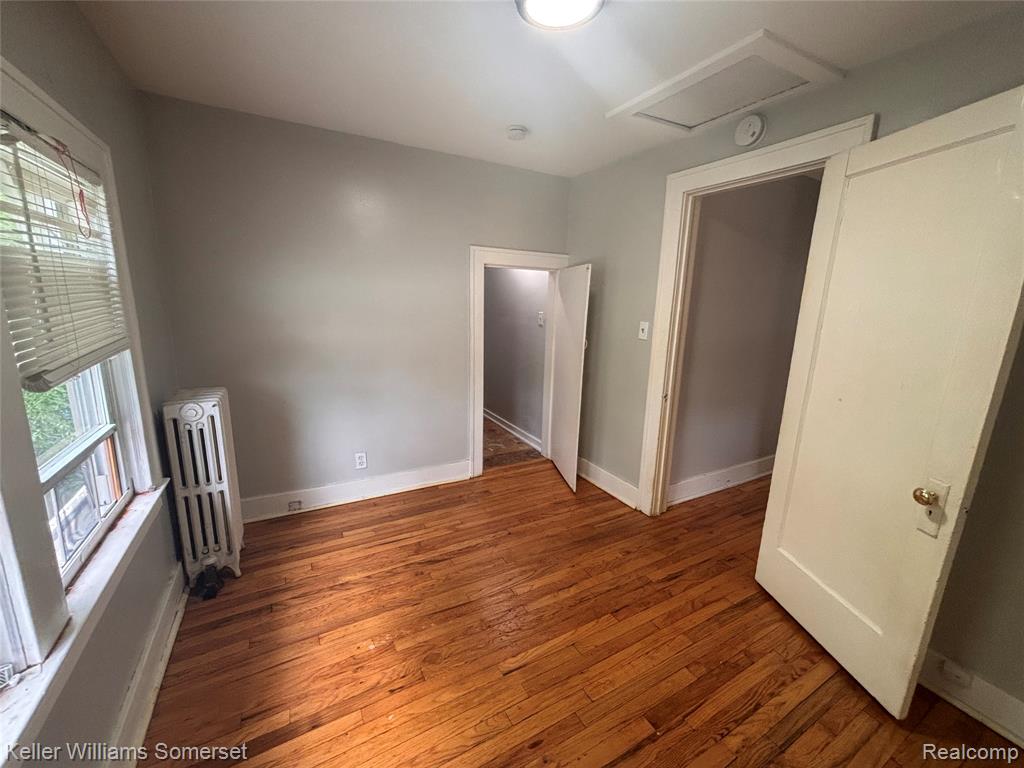 963 E Hayes Avenue, Hazel Park, MI 48030 — Photo 11