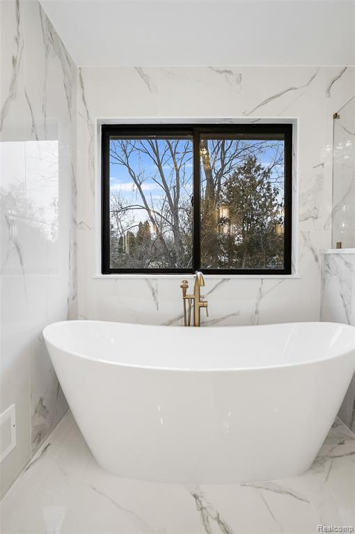 31130 Lahser, Beverly Hills, MI 48025 — Photo 25