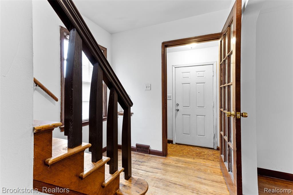 11644 Sussex Street, Detroit, MI 48227 — Photo 5