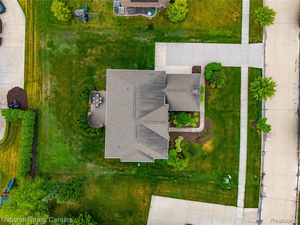 52347 Ferndale Drive, Northville, MI 48167 — Photo 39