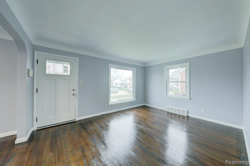 21425 MITCHELLDALE Avenue, Ferndale, MI 48220 — Photo 3