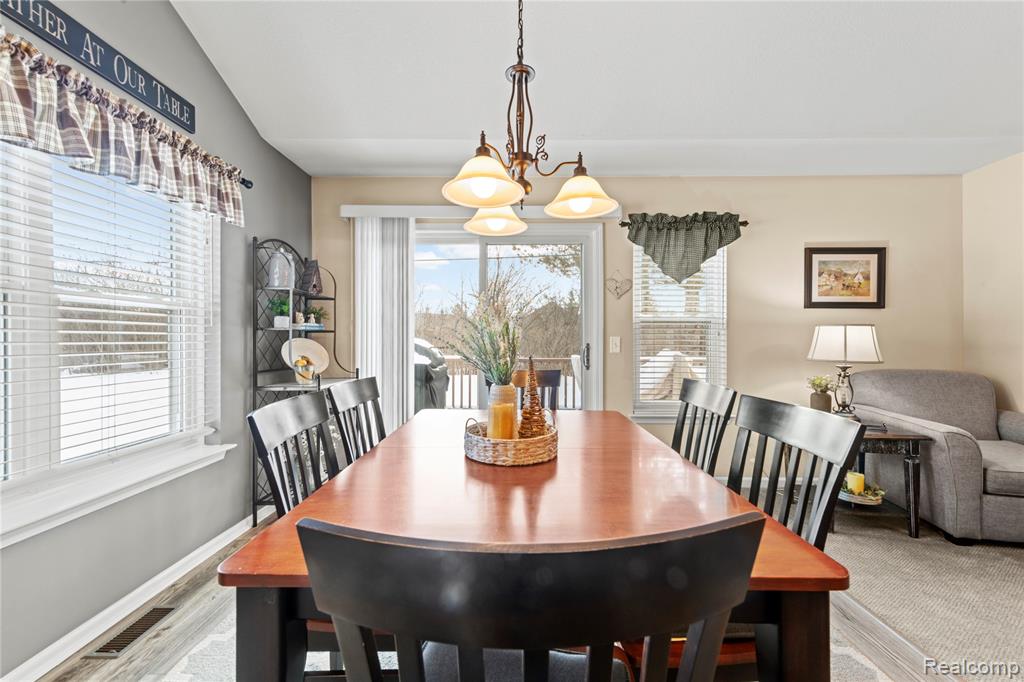 5579 Elmhurst Drive, 167, Trenton, MI 48183 — Photo 19