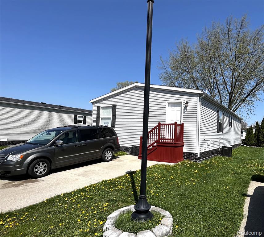 15385 Cartier Drive, Clinton Twp, MI 48038 — Photo 2