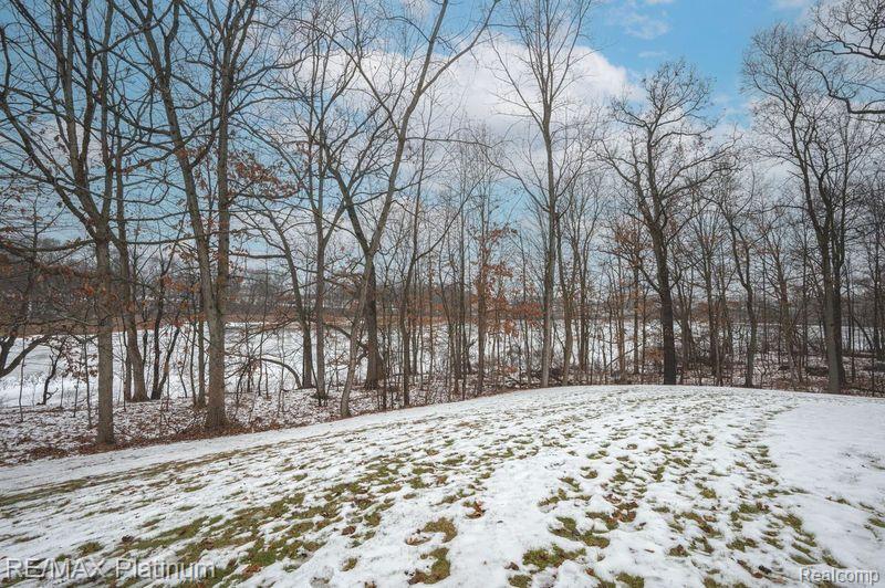 7567 Radcliffe, 55, Brighton, MI 48114 — Photo 45