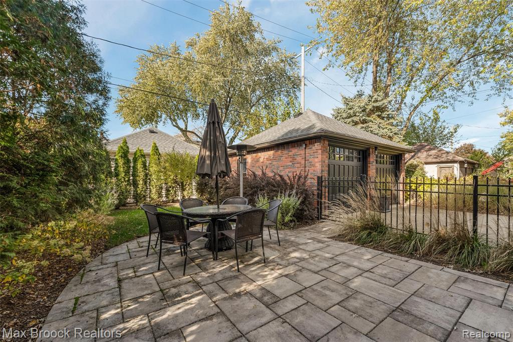 1425 Bedford Road, Grosse Pointe Park, MI 48230 — Photo 47