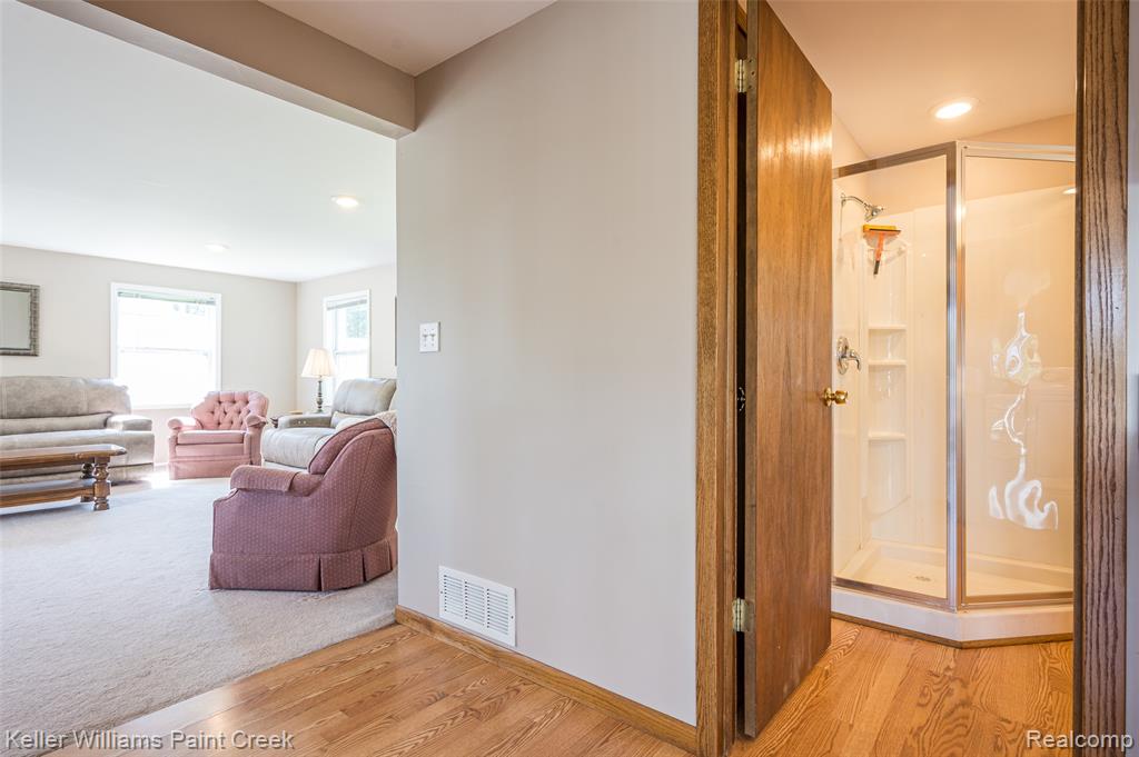 1379 Sioux Street, Gladwin, MI 48624 — Photo 12
