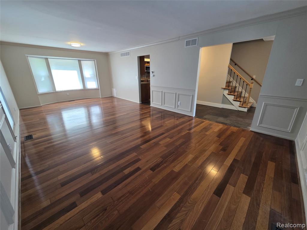 6076 Glen Eagles Drive, West Bloomfield, MI 48323 — Photo 8