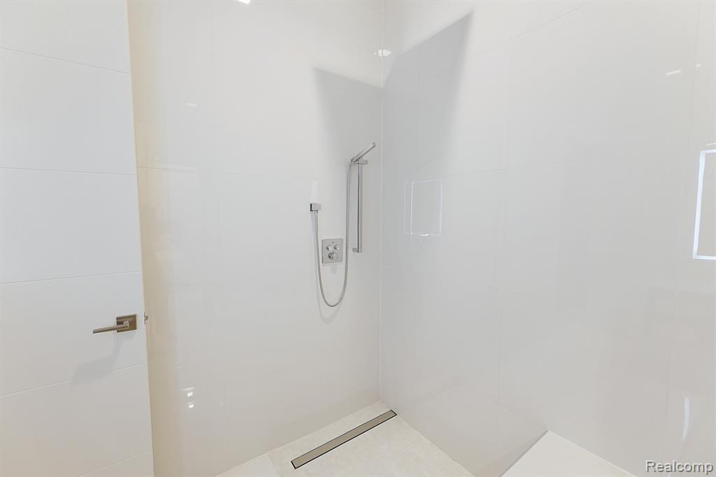 400 S Old Woodward Avenue, Birmingham, MI 48009 — Photo 12