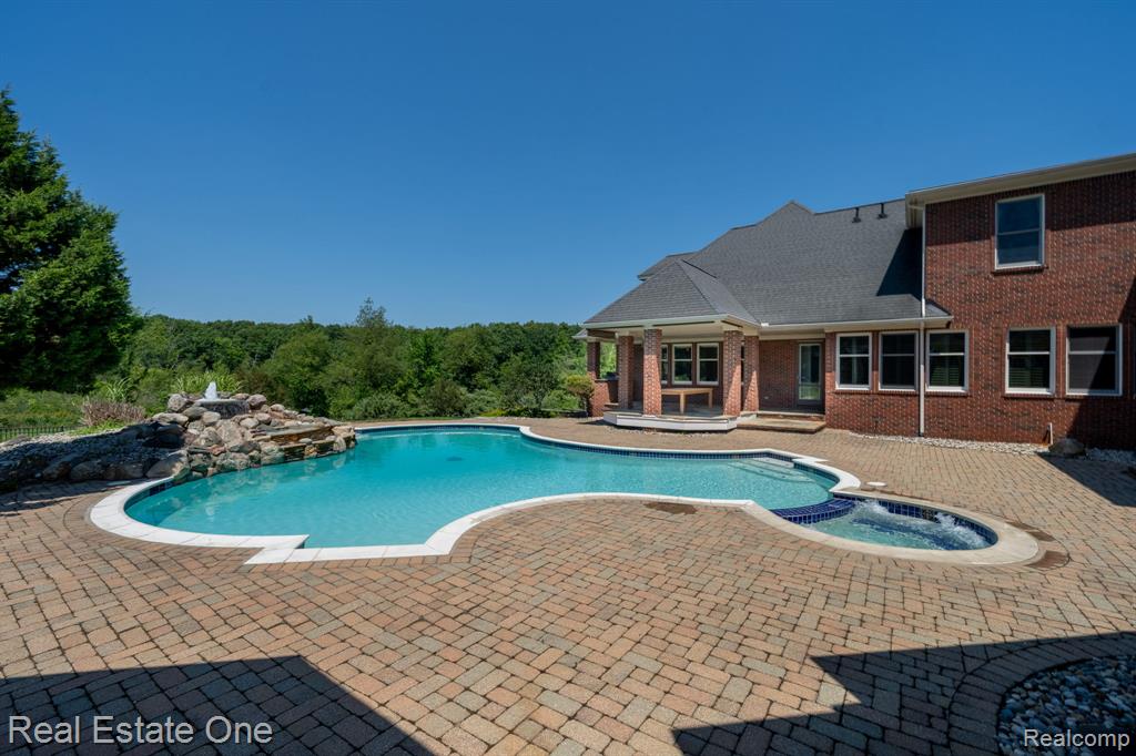 740 Greystone Drive, Chelsea, MI 48118 — Photo 54