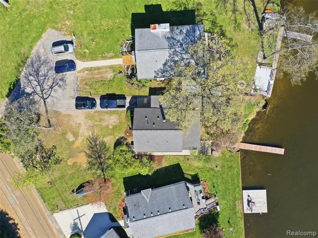 9114 Pontiac Lake Road, White Lake, MI — Photo 10