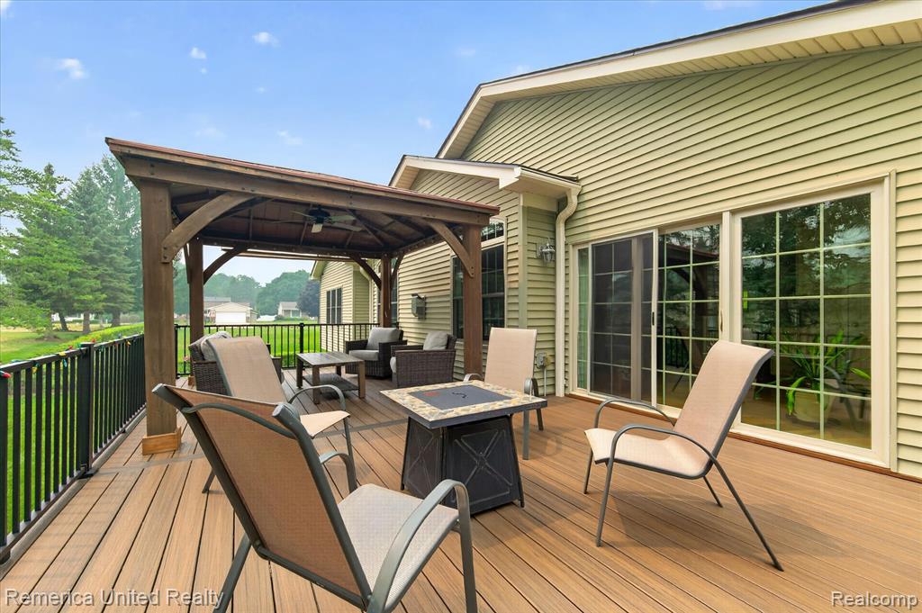 6169 Bay Court, Waterford, MI 48327 — Photo 49